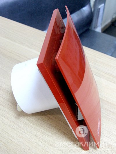 Вытяжной вентилятор Soler Palau SILENT-100 CZ DESIGN красный, c обратным клапаном 